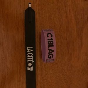 2 French wristbands for 1